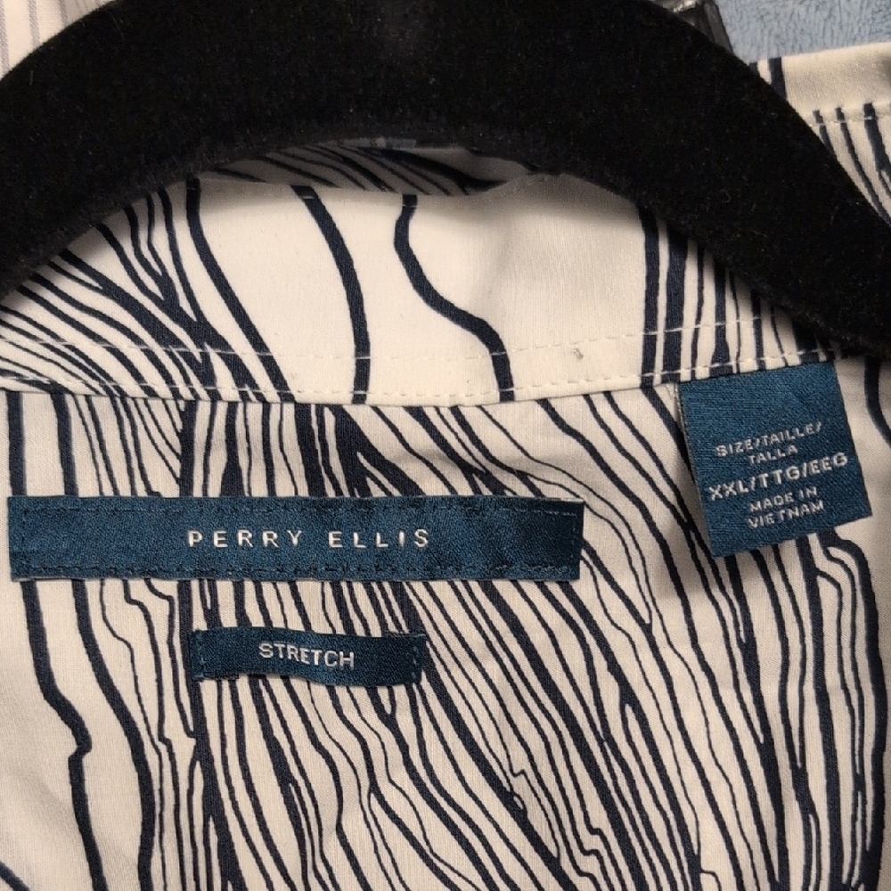 Perry Ellis Button Up Abstract Print - Picture 8 of 9